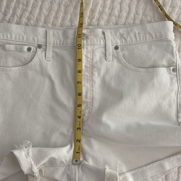 Madewell white denim shorts. Size 30 - Picture 9 of 12